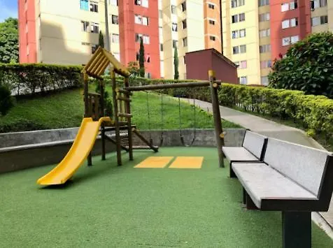 Zona Rosa De Medellin, Ubicacion Central Cerca De Centros Comerciales Y Tranvia Del Metro Ba