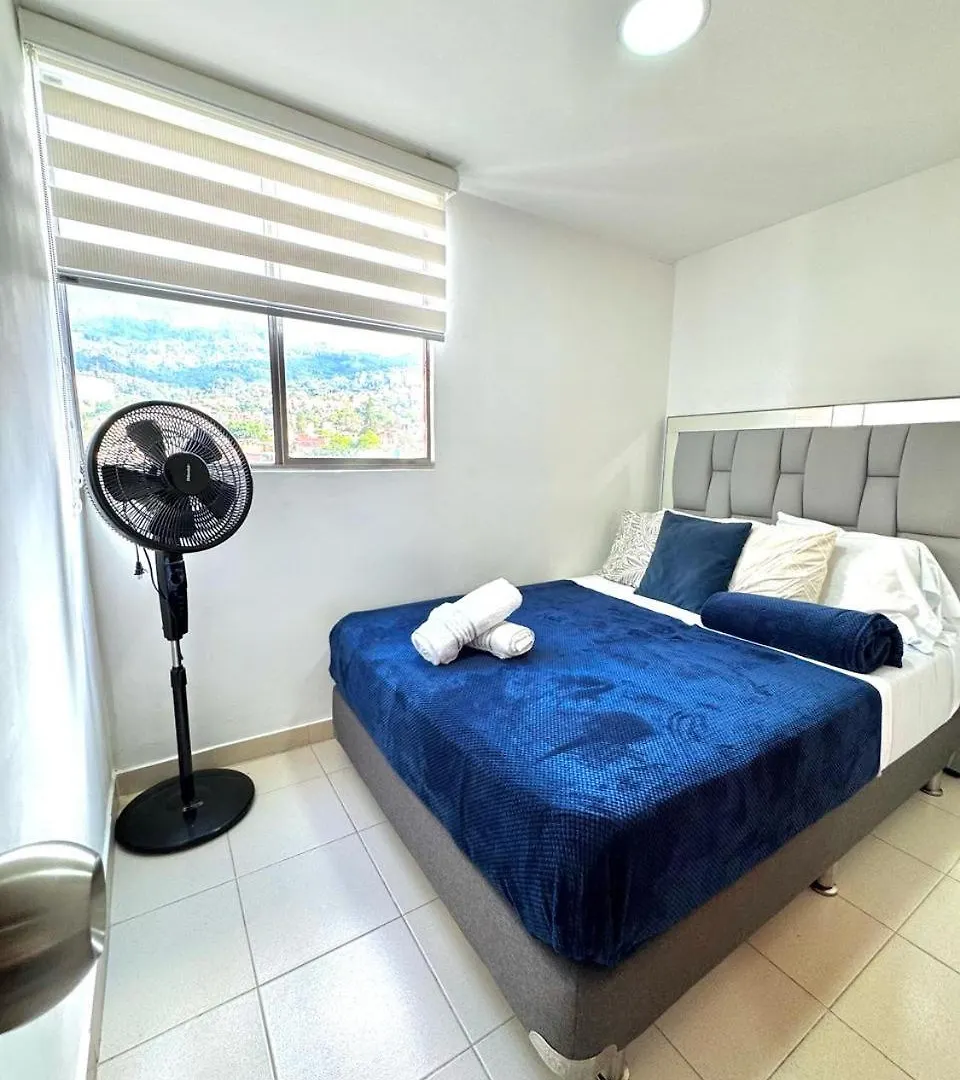 Zona Rosa De Medellin, Ubicacion Central Cerca De Centros Comerciales Y Tranvia Del Metro Ba Apartamento