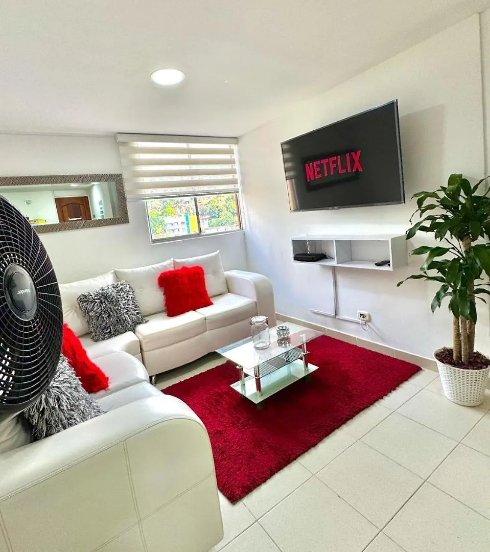Zona Rosa De Medellin, Ubicacion Central Cerca De Centros Comerciales Y Tranvia Del Metro Ba Apartamento